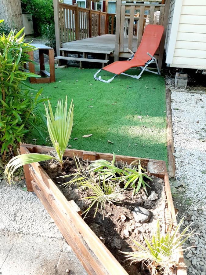 Mobilhome Dans Camping Les Sables D'Or Agde Exteriér fotografie