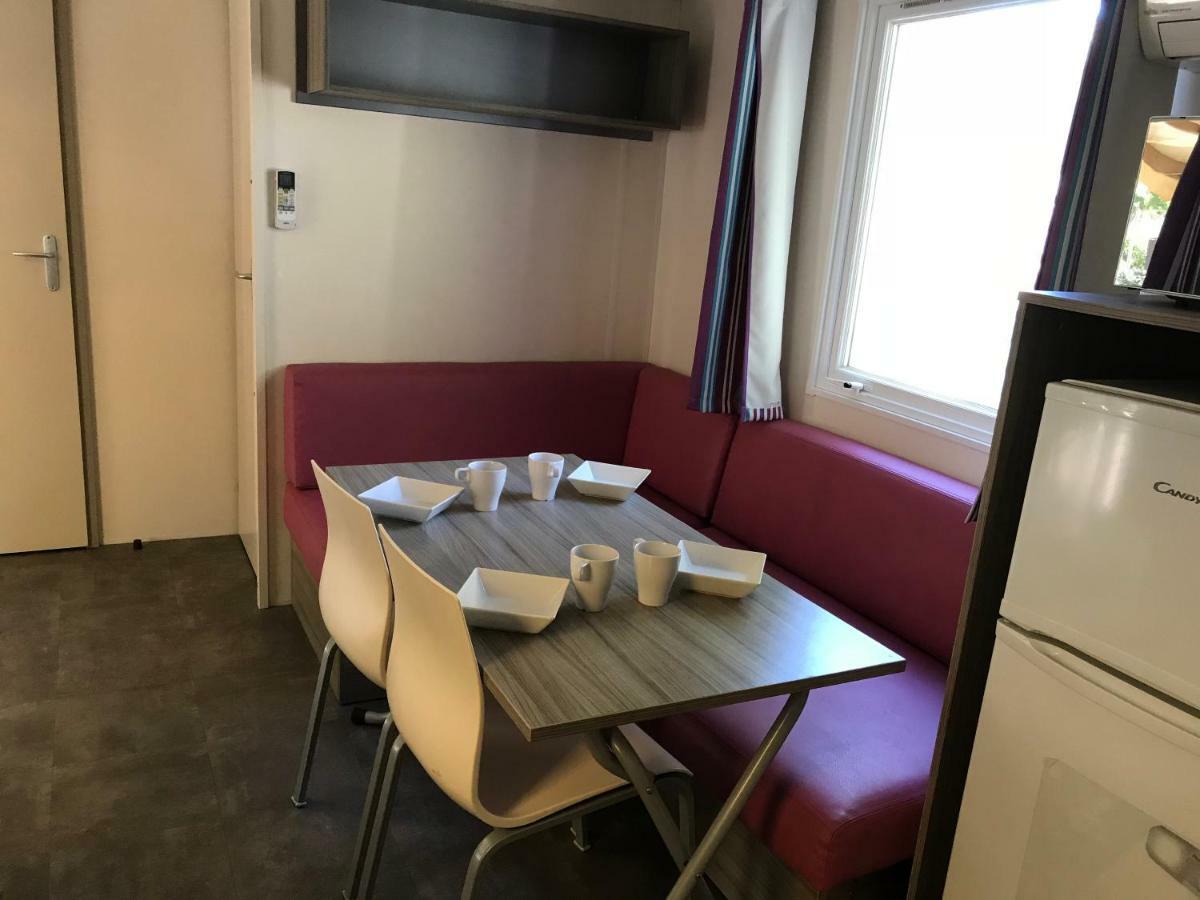 Mobilhome Dans Camping Les Sables D'Or Agde Exteriér fotografie
